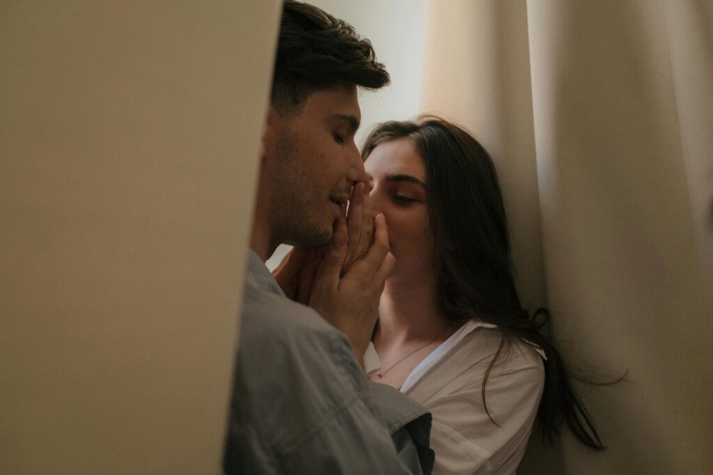 Why Do Independent Women Want Romantic Gestures